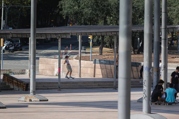 Girl Playing Having Fun Her Skateboard City Square — Stock Photo, Image