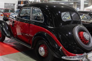BMW 321 Cabrio - 1942 'de üretilen Vintage Collector Car.