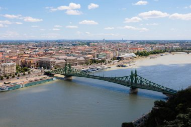Özgürlük Köprüsü ya da Özgürlük Köprüsü 'nün Üst Manzarası, Budapeşte - Macaristan.
