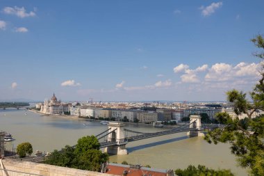 Macaristan 'ın Budapeşte kentindeki Szchenyi Zincir Köprüsü.