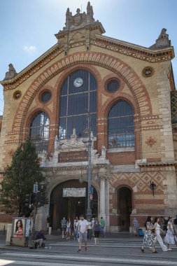 Macaristan, Budapeşte 'deki Tarihi Merkez Pazar Salonu' na cephe.