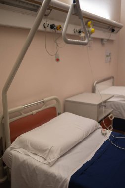 Hastane Hasta Odası 'ndan Bar ve Tıbbi Malzeme al..