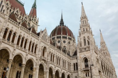 Budapeşte Parlamentosu 'nun Dış Özellikleri - Macaristan.
