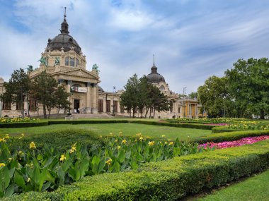 Budapeşte 'de Mimari Termal Mucize, Szchenyi Hamamları Cephesi - Macaristan