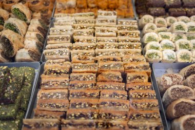 Renkli Lezzet, Fındık, Pasta ve Şurup Şekerleri Dizisi.