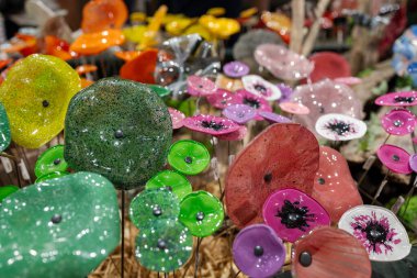 Çiçek Düzenleme, Nazik Elle üflenen Cam Çiçekler.