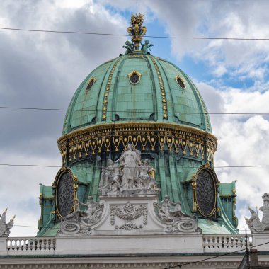 Avusturya, Viyana 'daki ünlü Hofburg Sarayı' nın kubbesi..