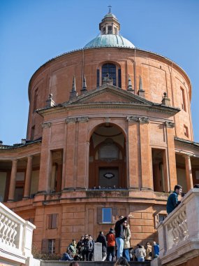 San Luca Sığınağı Panoramik Manzarası Bolonya, İtalya.
