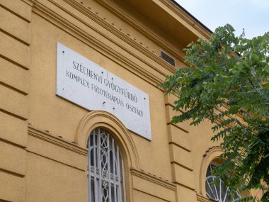Macaristan, Budapeşte 'deki Szchenyi Spa' da Fizyoterapi Merkezi İşareti