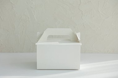 beyaz boş mini pasta kutusu