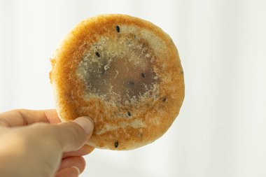 Hotteok, Kore şurubu krep dolu.