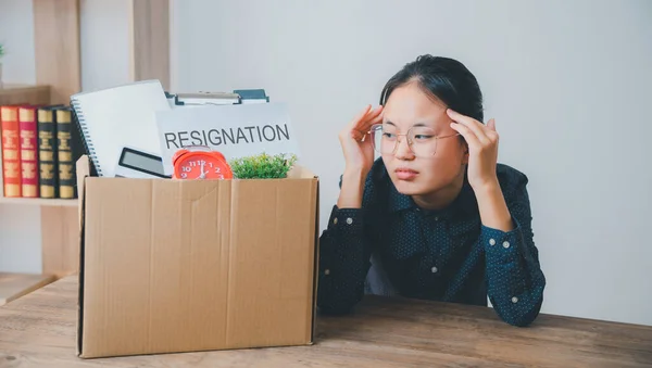 Empleada Mujer Compañía Estresada Harta Después Renunciar Trabajo Para Buscar —  Fotos de Stock