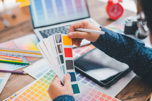 Graphic Designer Architects Who Work Laptops Color Comparison Tables Design — стоковое фото