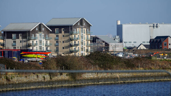 Неразвитая и большая траектория суши, известная как Крот, является местом новой пристани. Выравнивание средств в 20 миллионов на регенерацию, присужденных центральным правительством