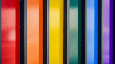 Barry, Glam Vadisi, Galler 02 Şubat 2024 İş Mahallesi planlanan marinanın batı kıyısında yer almaktadır. Yeni dükkanlar, restoranlar bomboş. Yüksek oranlar, kiracılar kiracı eksikliğinden sorumlu tutuluyor.