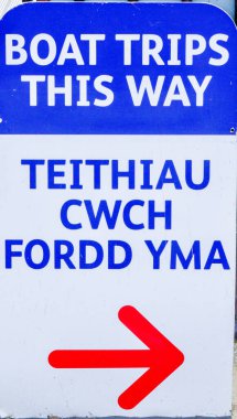 Cardiff Körfezi, Cardiff, Galler 25 Eylül 2023: Cardiff Körfezi yolcu, su otobüsü, su taksisi ve diğer tekne taşımacılığı için iskele başındaki giriş kapıları