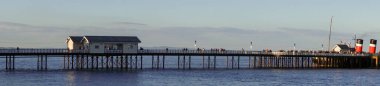 Penarth Rıhtımı 'nın sonundaki Waverley' in Penarth, Glamorgan, Güney Galler 'den yolcu alırken çekilen panoramik görüntüleri.