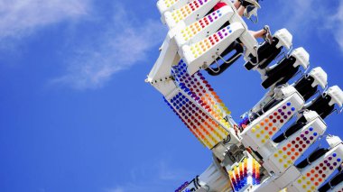 Porthcawl, Bridgend, Galler 15 Ağustos 2024: Coney Beach girişine ve panayıra bakıyorum. Önümüzdeki birkaç yıl içinde yıkılacak ikonik bir manzara yeni lüks daireler için yol açacak..