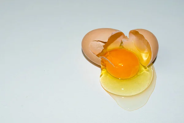 Yumurta Sarısı Plaka Üzerinde — Stok fotoğraf