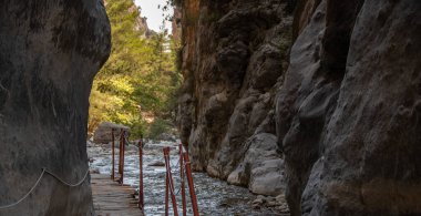 Samarya Boğazı 'nın en dar kısmı Demir Kapı.