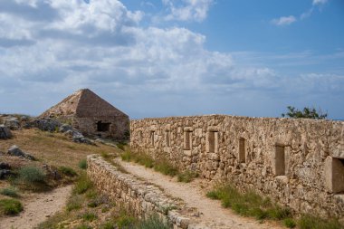 Yunanistan 'ın Girit adasındaki Fortezza kalesi Rethymno' da harabe haline geldi