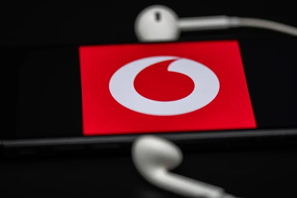 Rheinbach Juni 2023 Das Markenlogo Des Mobilfunkunternehmens Vodafone Auf Dem — Stockfoto