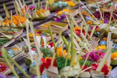 Hindu adaklarının yakın görüntüsü