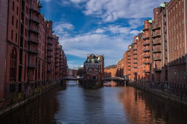 Sabah Hamburg 'daki ünlü Speicherstadt.