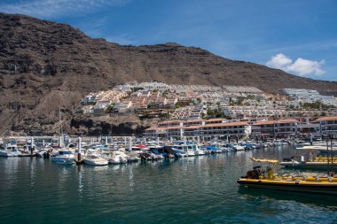 Los Gigantes, İspanya 7 Eylül 2023, Los Gigantes marinası.