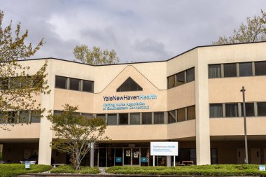Waterford, CT - 5 Mayıs 2023: Yale New Haven Sağlık Sistemi 'nin bir parçası olan Güneydoğu Connecticut Ziyaretçi Hemşire Derneği.