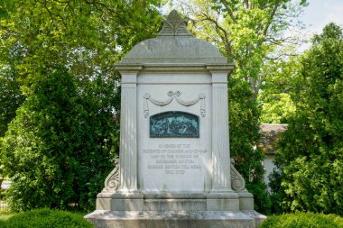 Greenwich, NJ - 26 Mayıs 2023: Greenwich Çay Yanan Anıtı bir grup yerli vatandaşın bir İngiliz sempatizanının evinde saklanmış çaya el koyup yaktığı yer..