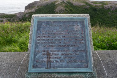 Newfoundland Kanada, St. John 's' daki Signal Hill 'de Guglielmo Marconi tarafından alınan ilk transatlantik kablosuz sinyal için bir anma töreni düzenlendi..