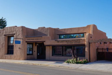 Taos, NM - 8 Ekim 2023: The Eanger Irving Couse House and Studio, ve Joseph Henry Sharp Studios, Couse-Sharp Historic Site olarak da bilinir..