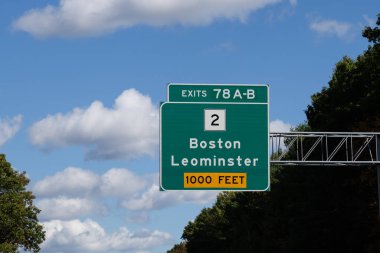 I-495 'ten Boston ve Leominster, Massachusetts' e giden 78 A-B çıkışına.