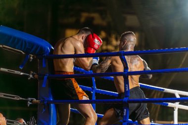 Darwin, NT, Avustralya - 29 Nisan 2023: Darwin 'de düzenlenen 2023 Grand Thai Festivali' nde Muay Thai maçı.