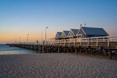 Busselton Jetty Alacakaranlık 'ta. Busselton, Batı Avustralya.