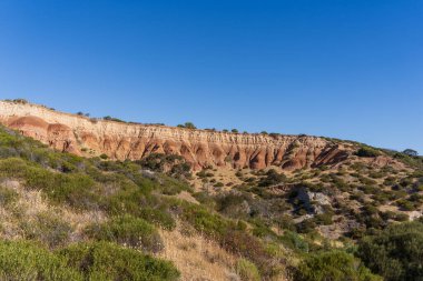 Hallett Koyu Koruma Parkı 'ndaki uçurumlar, Güney Avustralya.