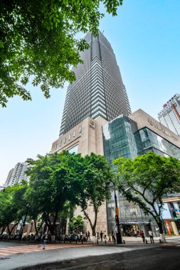 Chongqing, Çin - 08 Mayıs 2024: Jiefangbei Merkez İş Bölgesi 'nde gökdelen.