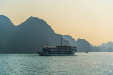 Lan Ha Bay, Cat Ba, Vietnam 'da sahne gezisi.