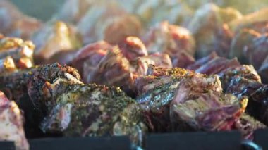 Darwin 'deki Yunan Glenti festivalinde Lamb souvlaki ızgarası.