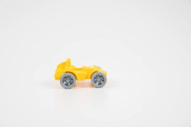 Çok renkli plastik oyuncak araba. Otobüsler. Ekipman.