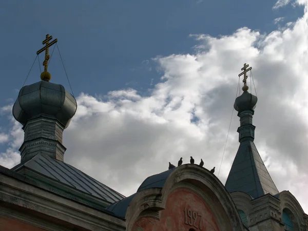Fragmentos Antigua Iglesia Ortodoxa Ucraniana Con Palomas —  Fotos de Stock