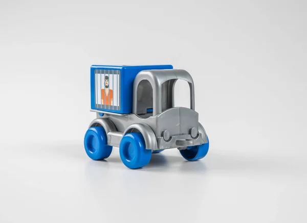 Kleurrijke Speelgoed Vrachtwagen Geïsoleerd Witte Achtergrond — Stockfoto