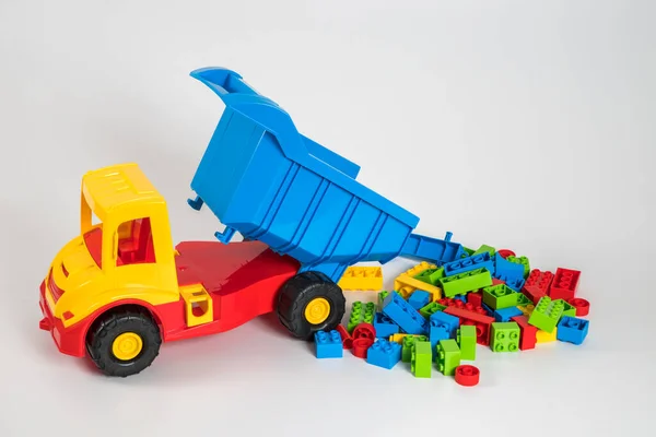 Multi Coloridos Carros Brinquedo Plástico Para Crianças Fundo Branco — Fotografia de Stock