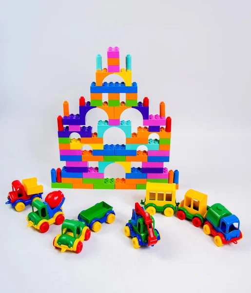 儿童多色塑料建筑套件及建筑设备 — 图库照片