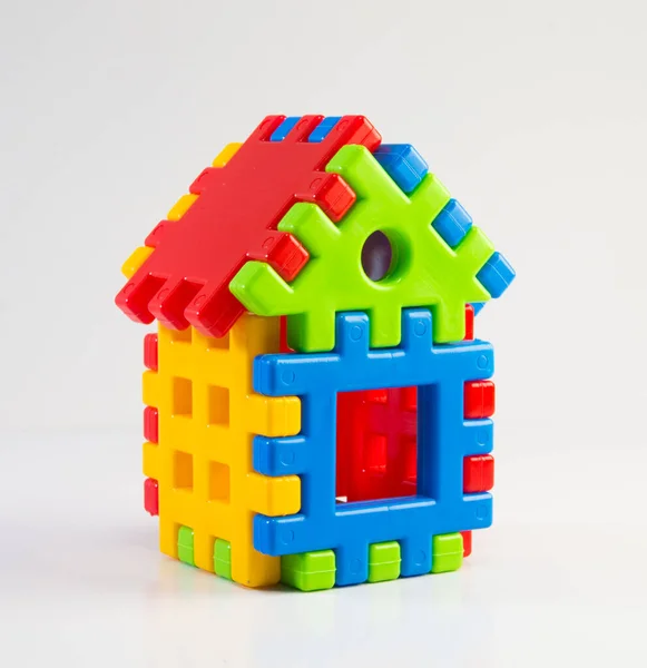 Mehrfarbiger Plastikbaukasten Für Spiele Und Kindliche Entwicklung — Stockfoto