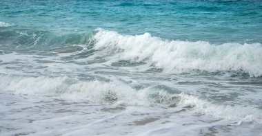 Güçlü Okyanus Dalgaları Kıyıya Çarpıyor