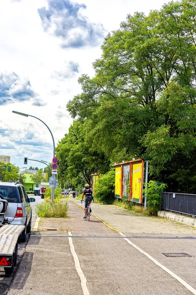 Берлин Германия Июля 2023 Года Уличная Сцена Велосипедистом Берлине Велосипедная — стоковое фото