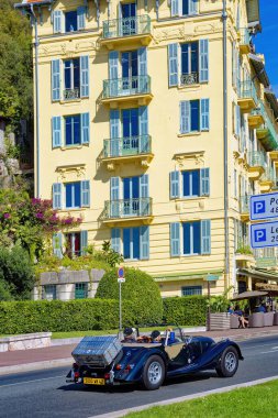 Nice, Fransa - 5 Ekim 2018 Klasik Cabriolet Nice 'ten geçiyor..