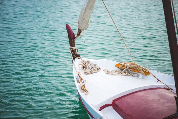 Vor Einem Boot Auf Dem See — Stockfoto